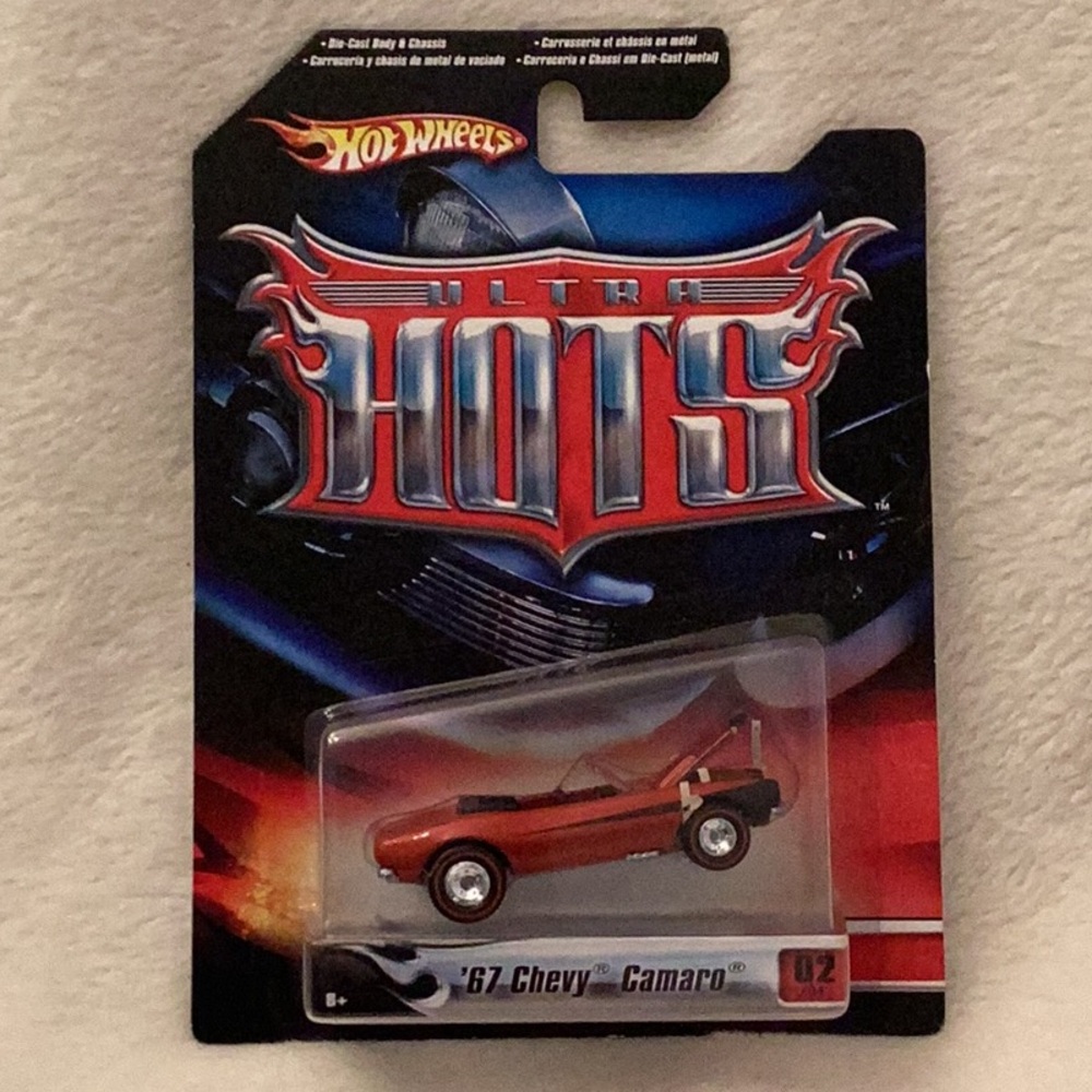 Hot Wheels '67 Chevy Camaro ~ Ultra Hots ~ Chevrolet ~ 1:64
